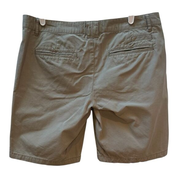 Gap Khaki Shorts Womens Size 8 Cotton Casual Everyday Wear - Picture 2 of 8